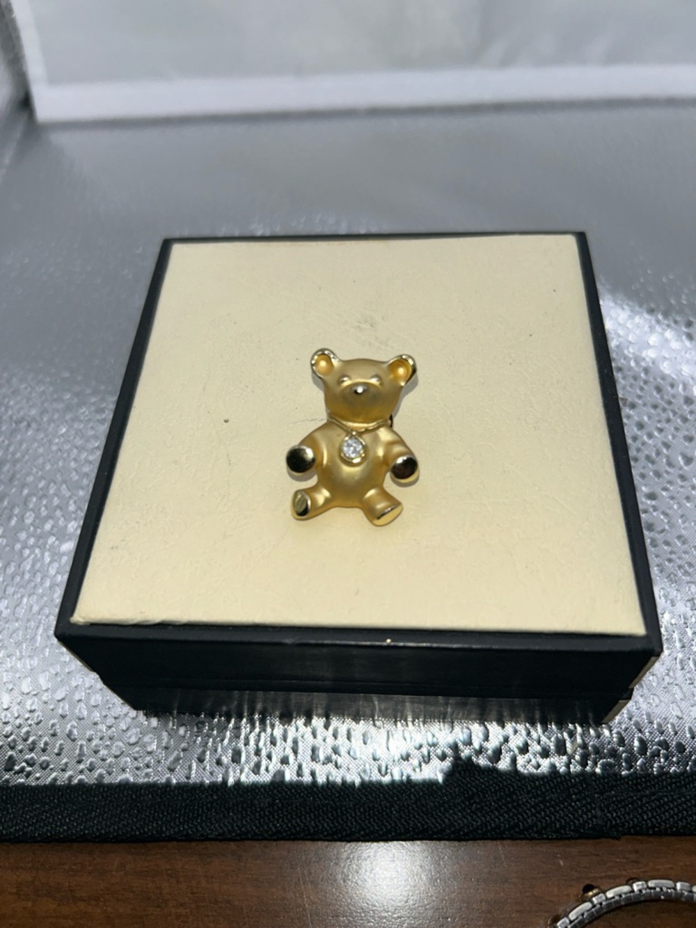 Gigi Giusti teddy bear  pin gold tone rhinestone matte finish casual statement